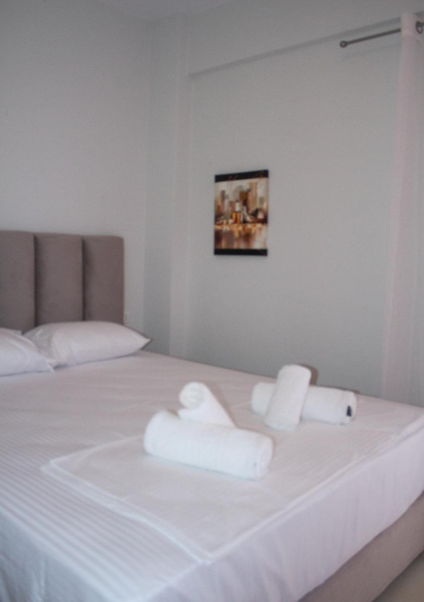 Leon Sea View Apartment Σαράντα Εξωτερικό φωτογραφία