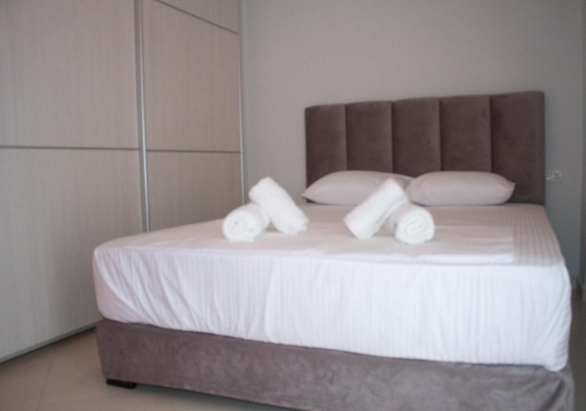 Leon Sea View Apartment Σαράντα Εξωτερικό φωτογραφία